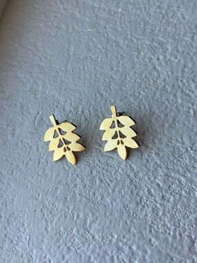 Gold leaf earrings